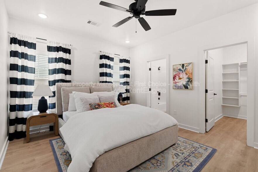 Building Photo - 8716 Cantera Dr
