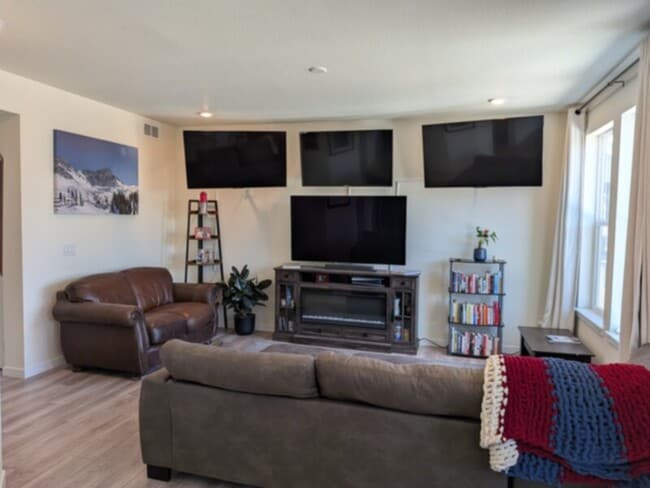 Building Photo - 1064 S Eaton Park Ct