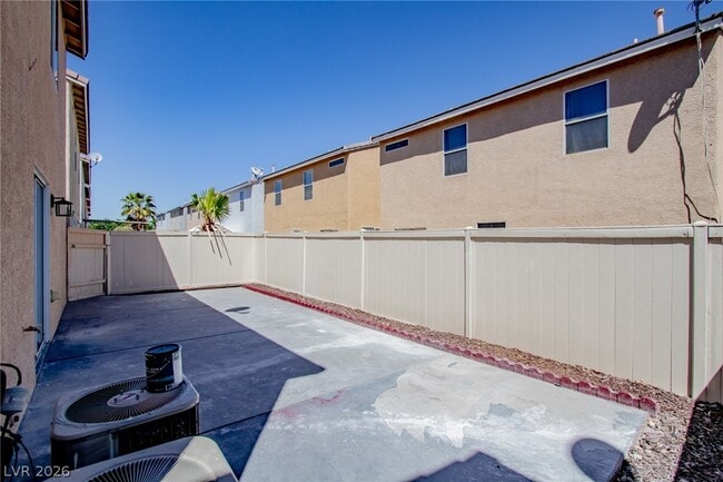 Building Photo - 2108 Sandy Ln