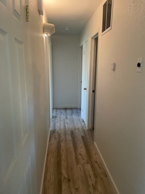 Building Photo - 1067 E Carolina Ave