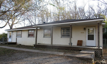 Building Photo - Cozy 2-bedroom duplex coming soon!