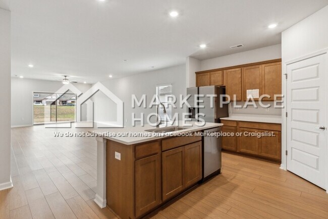 Building Photo - 315 McHenry Dr