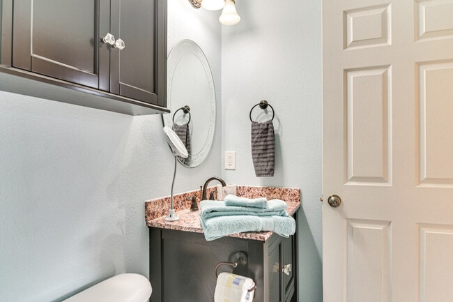 Building Photo - 634 180th Ave W