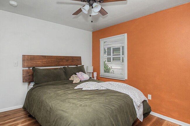 Building Photo - CHARMING RANCH!! 3 Bed, 1 Bath Home in Ames