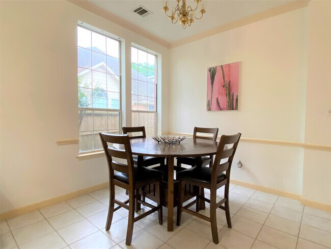 Building Photo - 6918 Springcrest Ct