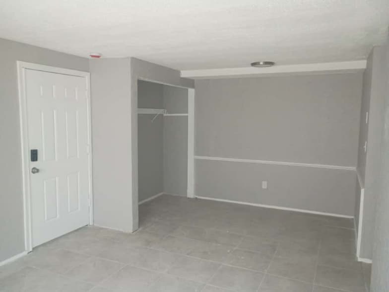 Building Photo - 13420 Euclid Ave