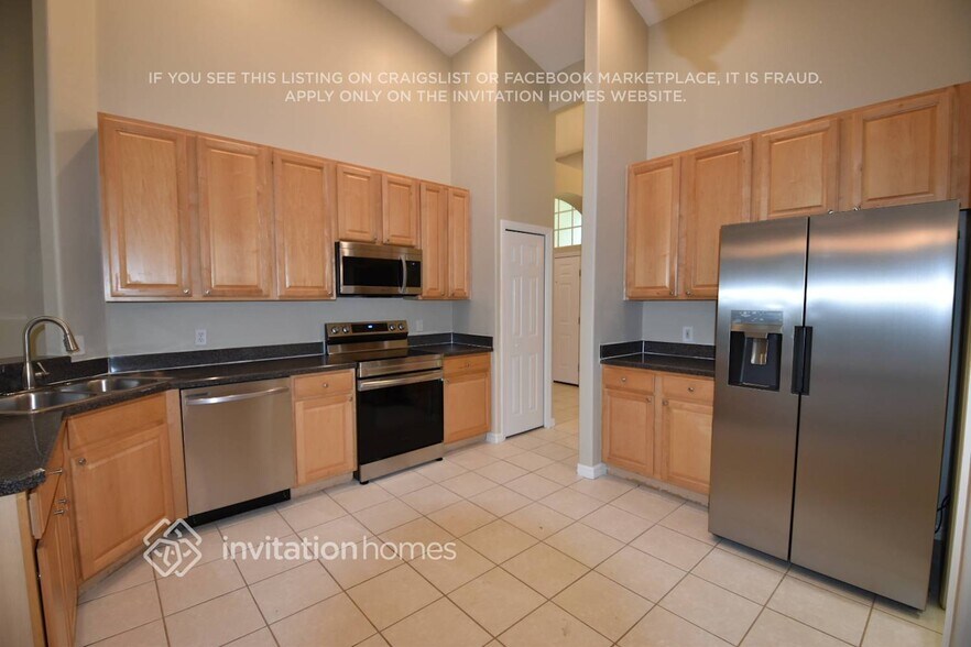 Building Photo - 799 Cedarcrest Ct