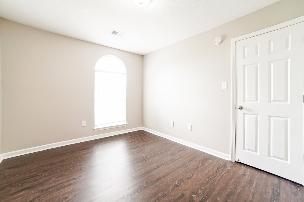 Building Photo - 1776 Cresent Ln