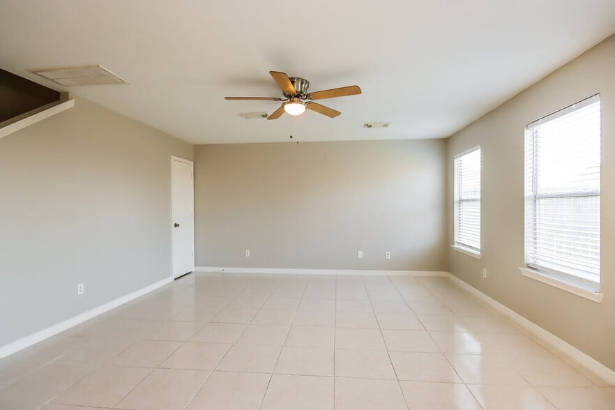Building Photo - 21203 Ambergris Ct