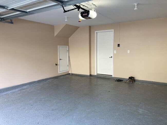 Building Photo - 227 W General Grey Ct