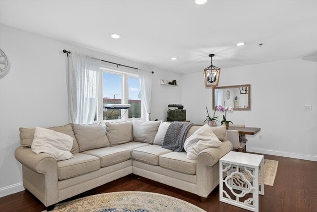 Building Photo - 24 Arsenal St