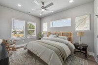 Building Photo - 1539 Sophia Ave