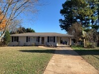 Building Photo - 106 Hackett Ct