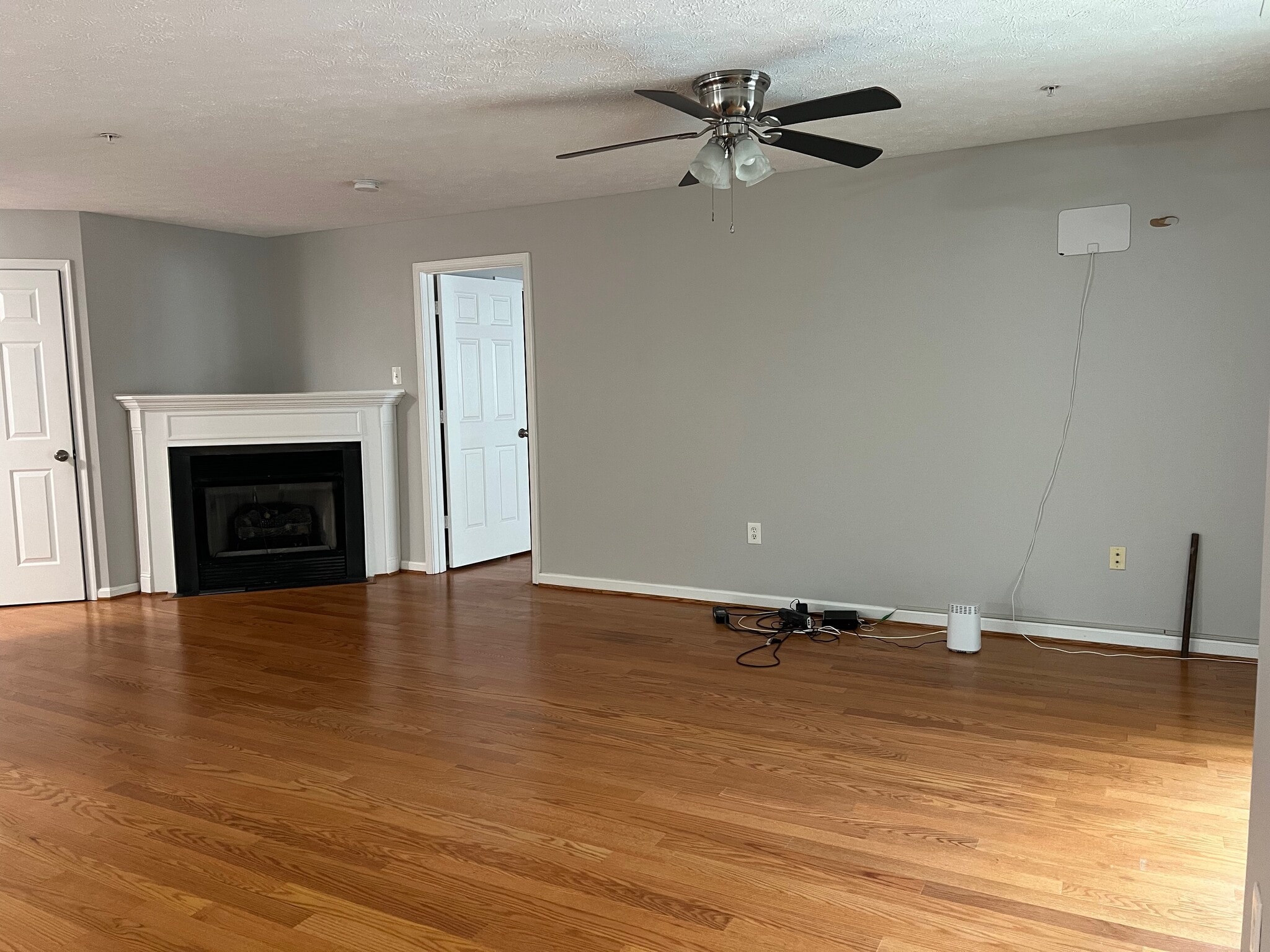 Building Photo - 3704 Excalibur Ct