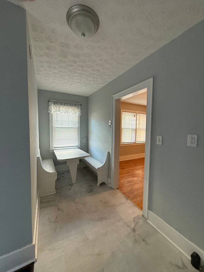 Kitchen - 354 E Cecil St