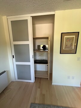 Building Photo - 1421 Elm Dr