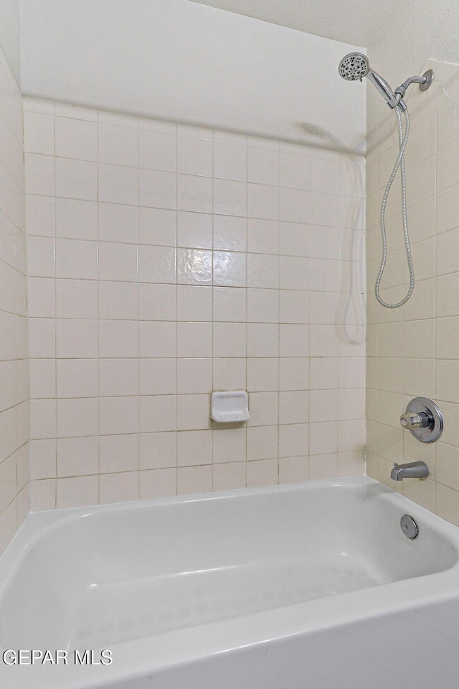 Building Photo - 12720 Tierra Mina Dr
