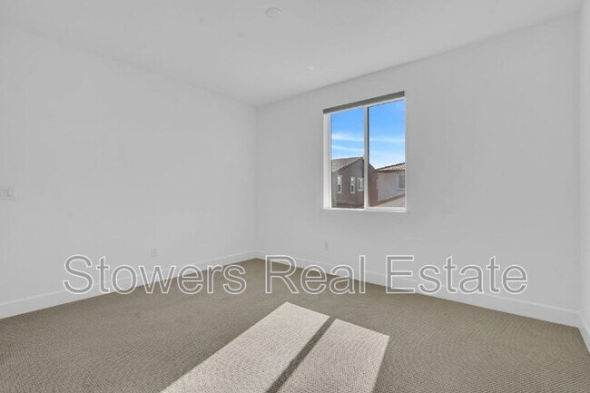 Building Photo - 176 Raven Cir