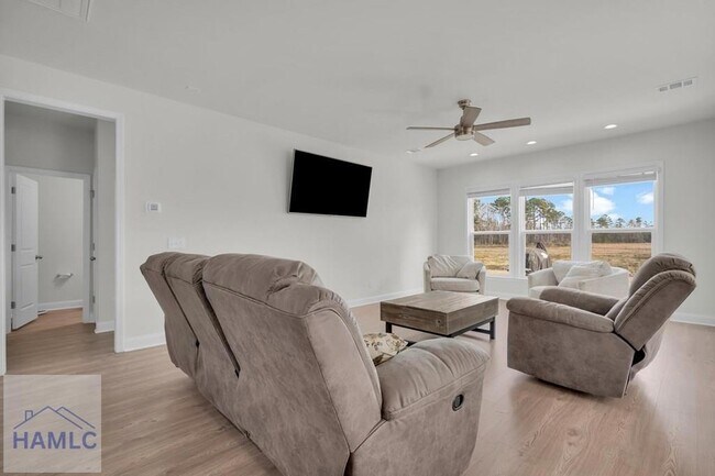 Building Photo - 268 Loblolly Ln