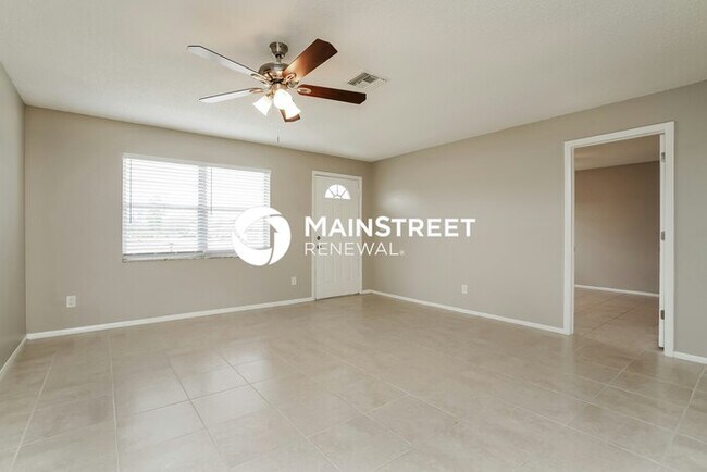 Building Photo - 3 Bedroom Pet-Friendly Home in Fort Myers, FL with Main Street Renewal