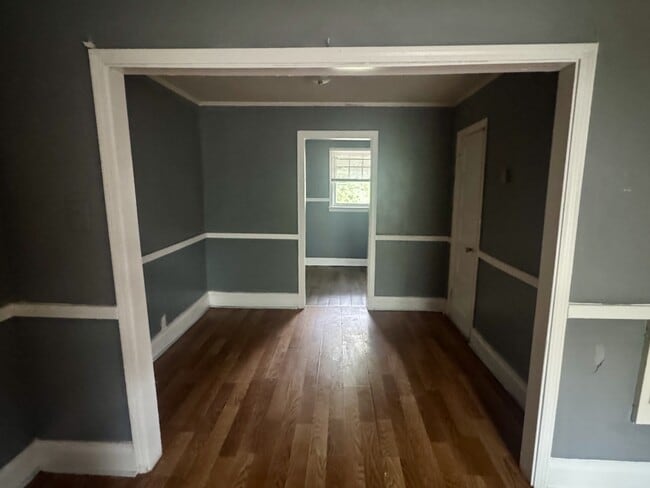 Building Photo - 108 Thurman Ave