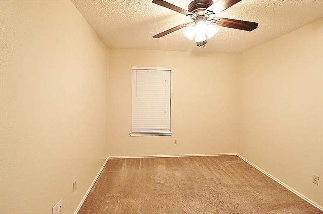 Building Photo - 910 Elliott Dr