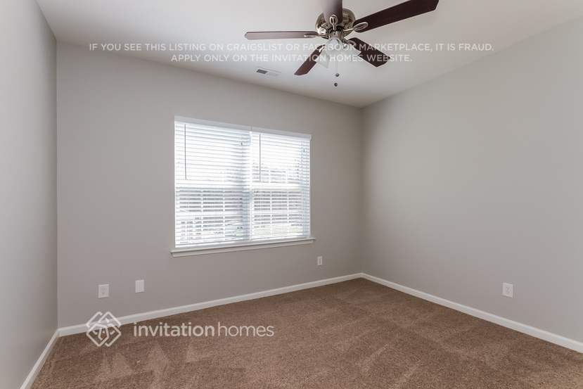 Building Photo - 12120 Palomar Dr