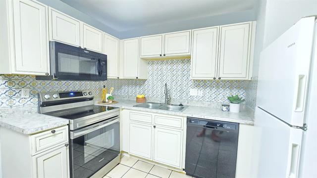 Building Photo - 5563 Richardson St