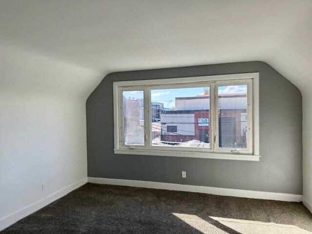 Building Photo - 81 Roberts Ave