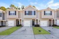 Building Photo - 1210 Highwood Ln