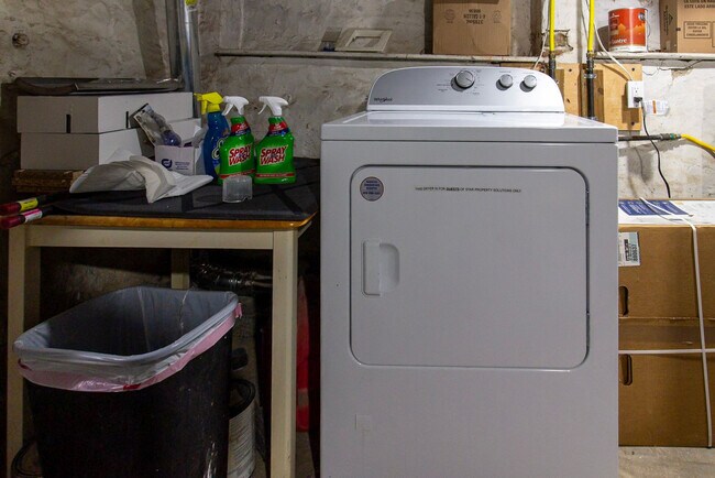 Building Photo - 717 Lancaster Ave