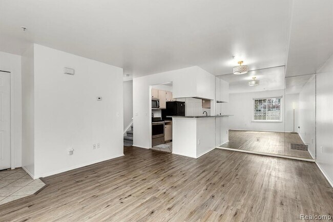 Building Photo - 22241 Atlantic Pointe