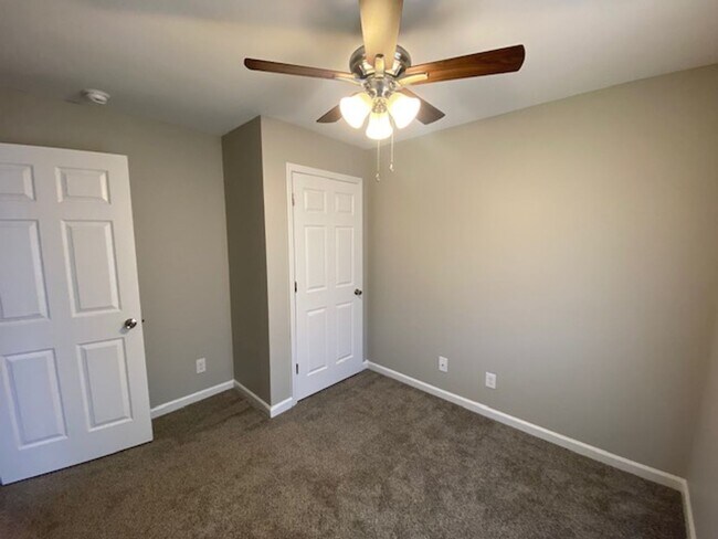 Building Photo - 3 Bedroom apartment in Maryville, TN!