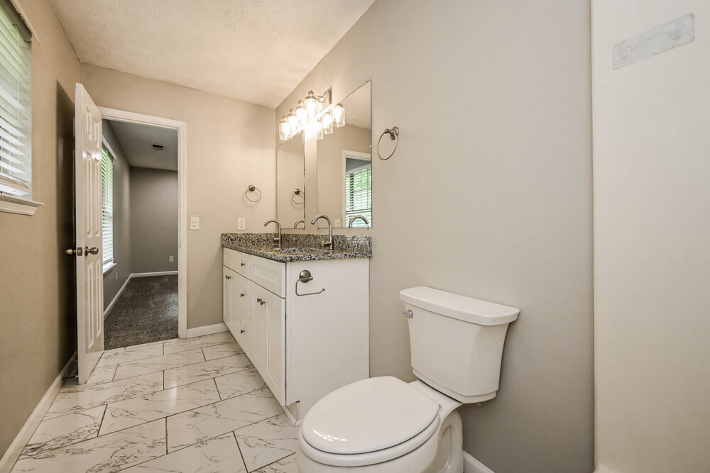 Building Photo - 2921 Sunset Ct