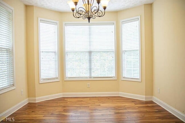 Building Photo - 168 Hamlin Rd