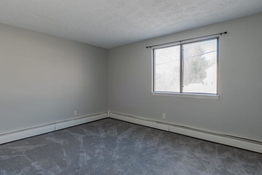 Building Photo - 535 Calef, #17