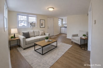 Building Photo - 3D Tour Available - Centrally located 1 bedroom unit in 4 plex with Washer and Dryer on site! Ava...