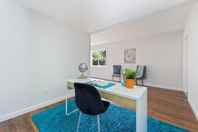 Building Photo - MOVE IN READY NOW! 2-Bedroom Rambler with Detached 900 Sq. Ft. Garage & Studio on Spacious Fenced...
