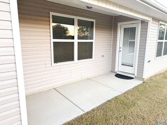 Building Photo - 118 Fuller Dr