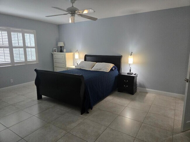 Building Photo - 669 W Oakland Park Blvd