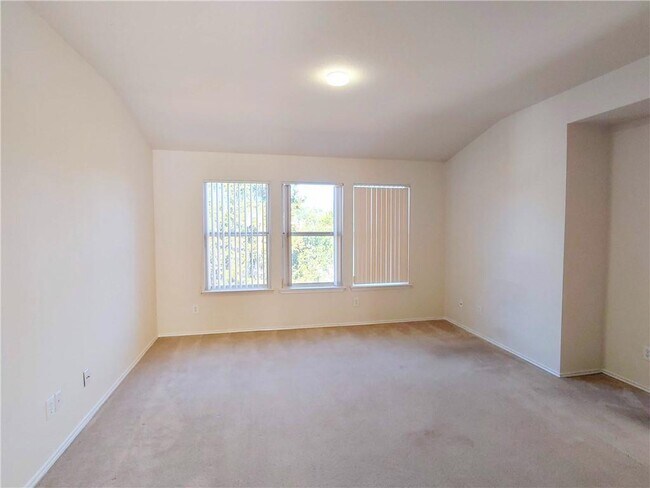 Building Photo - 1101 Wood Creek Dr