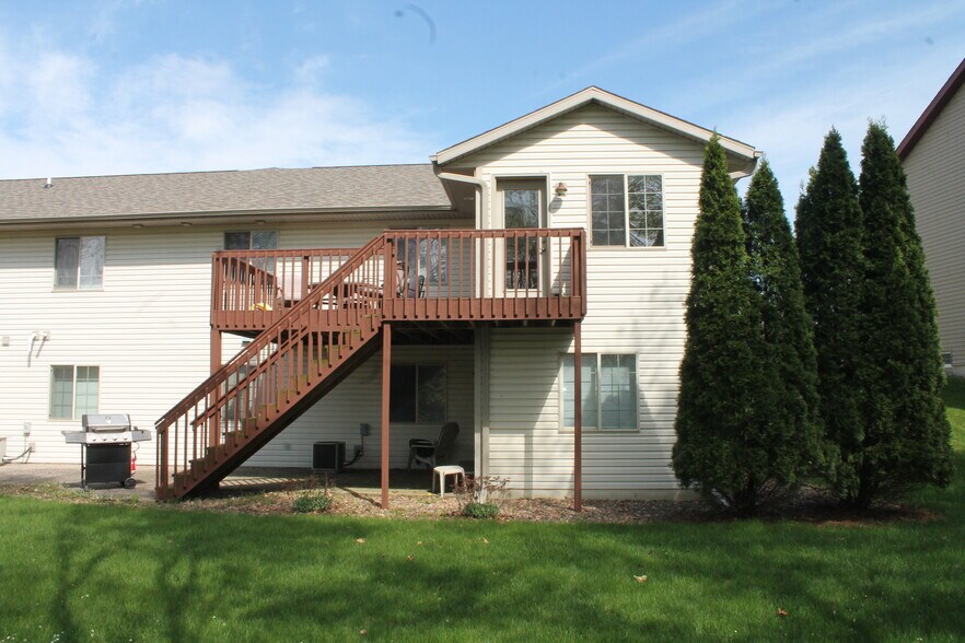 Building Photo - 1025 Kristy Ln