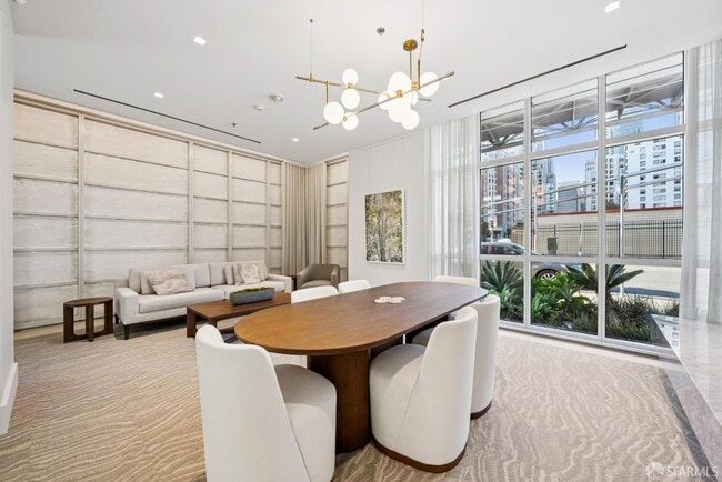 Building Photo - 501 Beale St