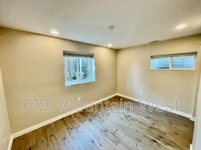 Building Photo - 762 Lacey Way