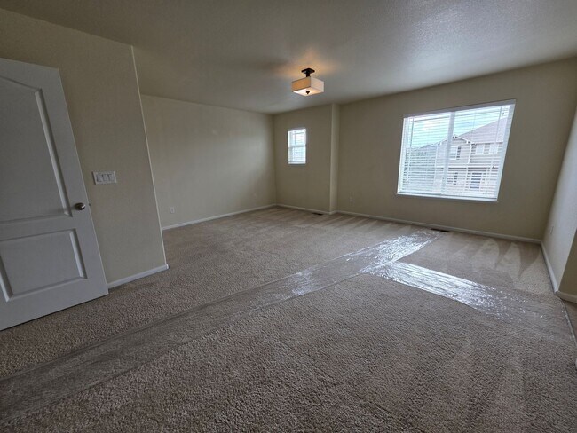 Building Photo - 874 Diamond Rim Dr