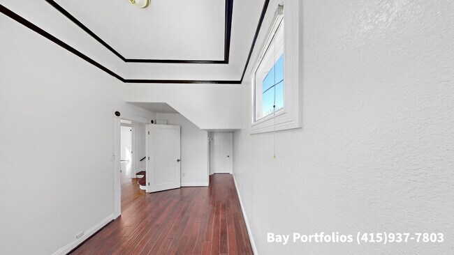 Building Photo - 1239 Haskell St