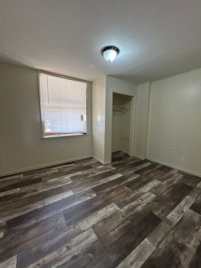 Building Photo - 52 N 18th St