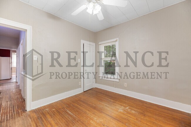 Building Photo - 607 N Lorraine Ave