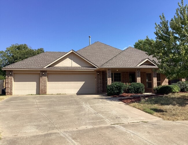 Building Photo - 16304 Fair Winds Way