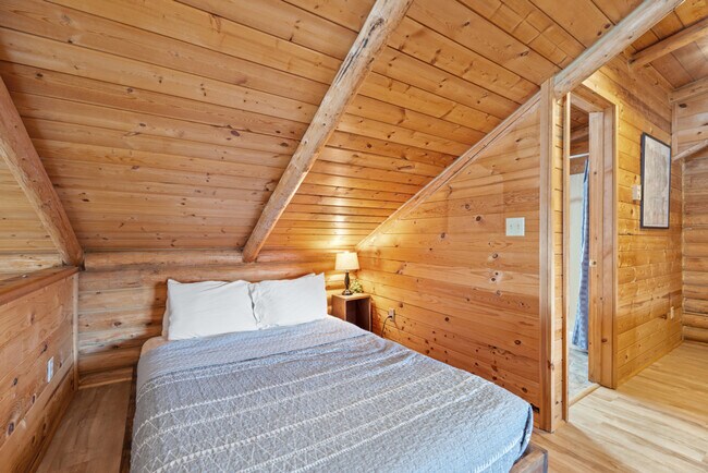 Building Photo - 5406 Henrys Lake Rd